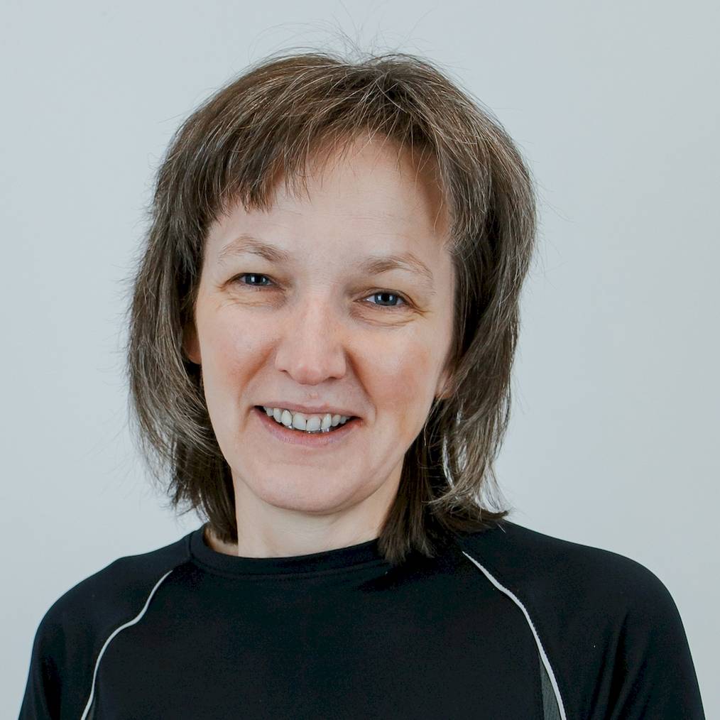 Sertificēta fizioterapeite, centra vadītāja. Apmācīttiesīga fizioterapeite.-Liene Leske